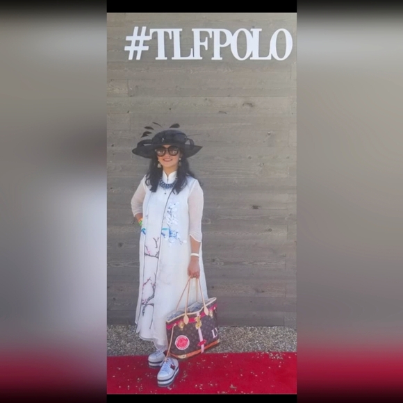 ESTRELLA "Uno1luv" Designer And Luxury Closet IS GOING LIVE - Picture 11 of 17